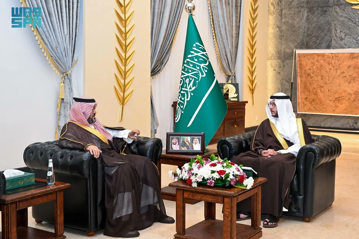 Prince Saud bin NahaReceives the Governor of the Small and Medium Enterprises General Authority